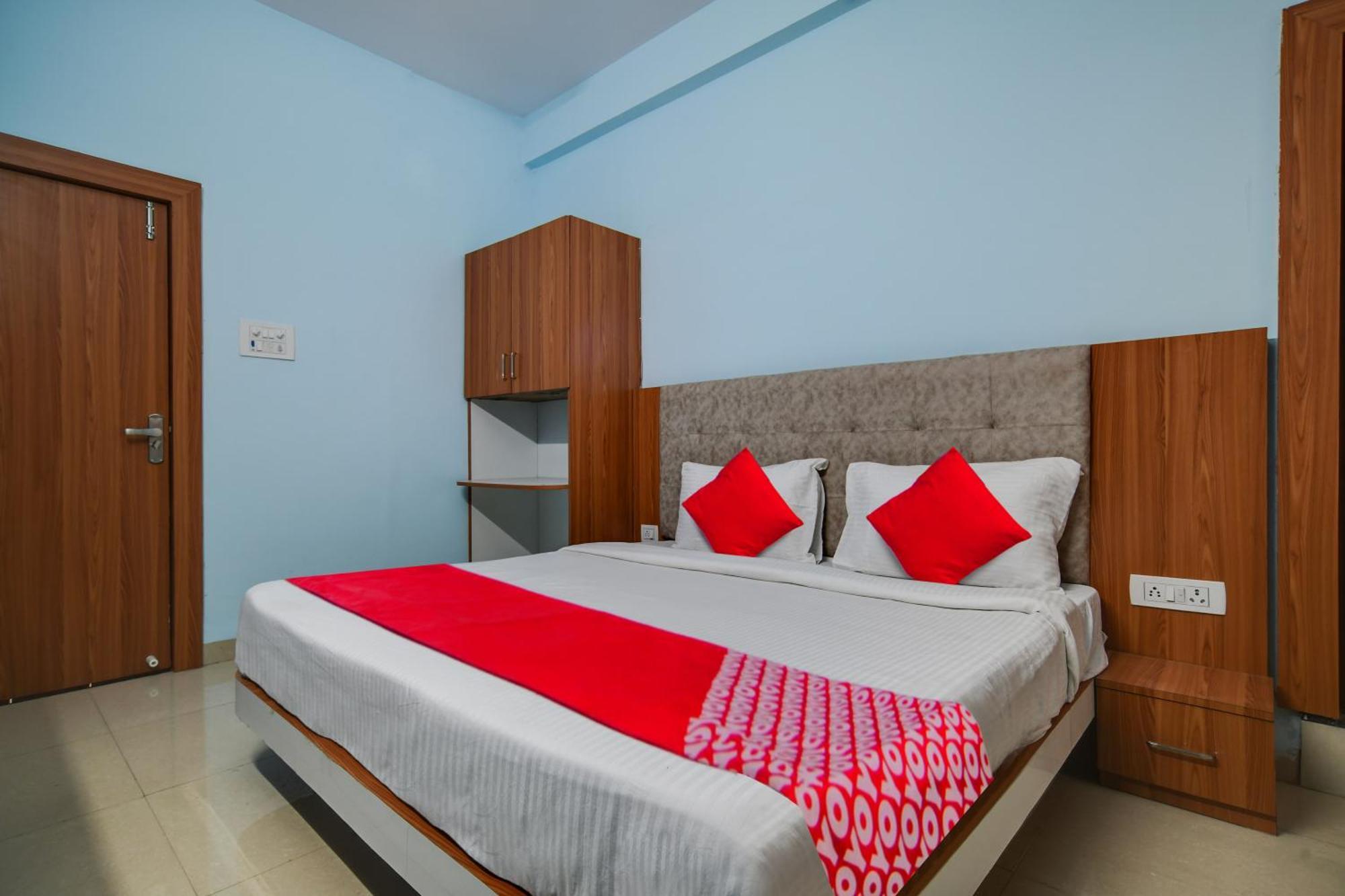 Oyo Hotel Inspira Residency Ιντόρ Εξωτερικό φωτογραφία